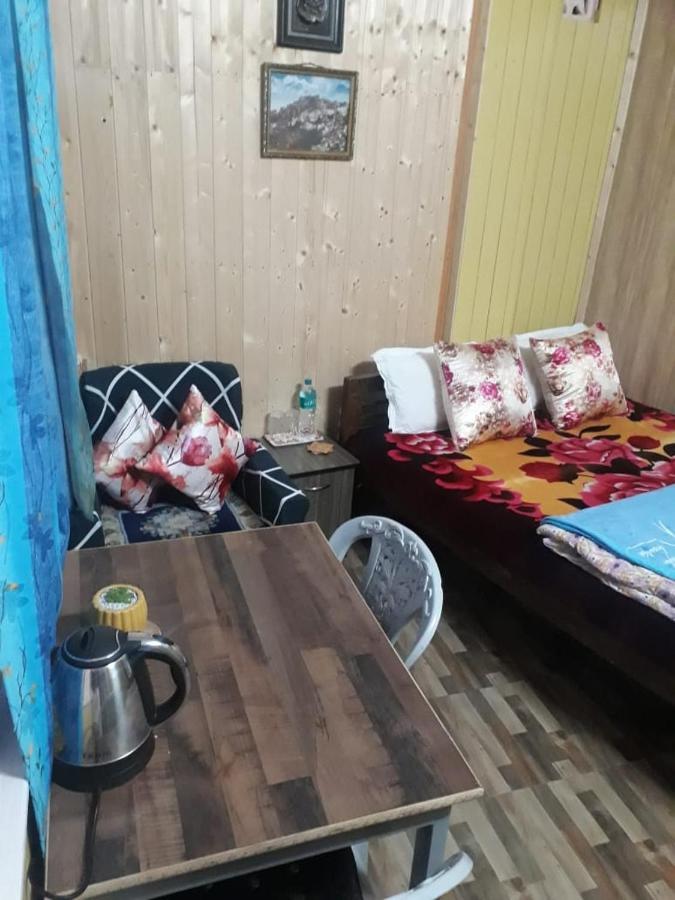 דרג'ילינג Smriya Homestay מראה חיצוני תמונה